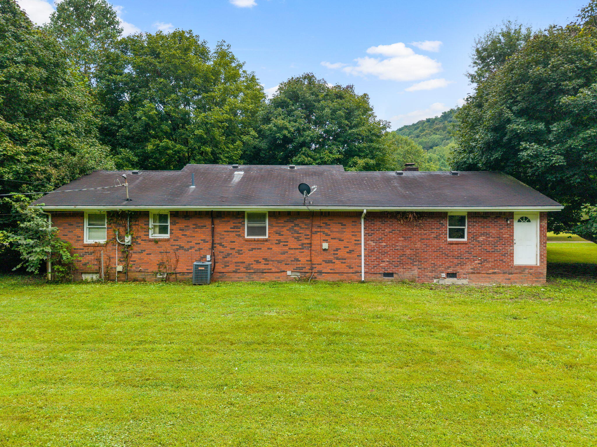 333 Sycamore Road Stanton, KY 40380 - Photo 43 of 50 8-web-or-mls-DJI_20260911131223_0003_D