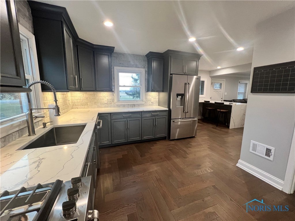 8810 Mandell Road Perrysburg, OH 43551 - Photo 13 of 31 Gallery Image 13