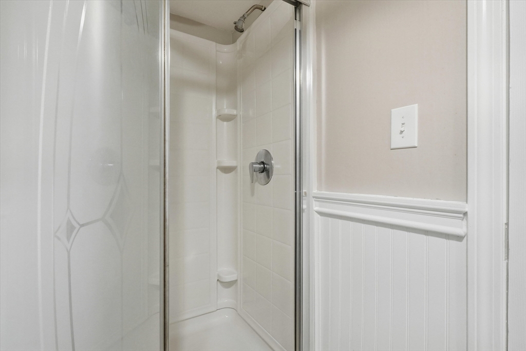 2 Oak Knoll Road Methuen, MA 01844 - Photo 28 of 41 Gallery Image 28