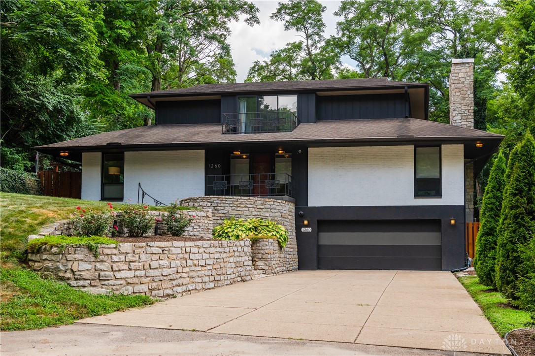 1260 Brooklands Road Kettering, OH 45409 - Photo 1 of 89 Gallery Image 1