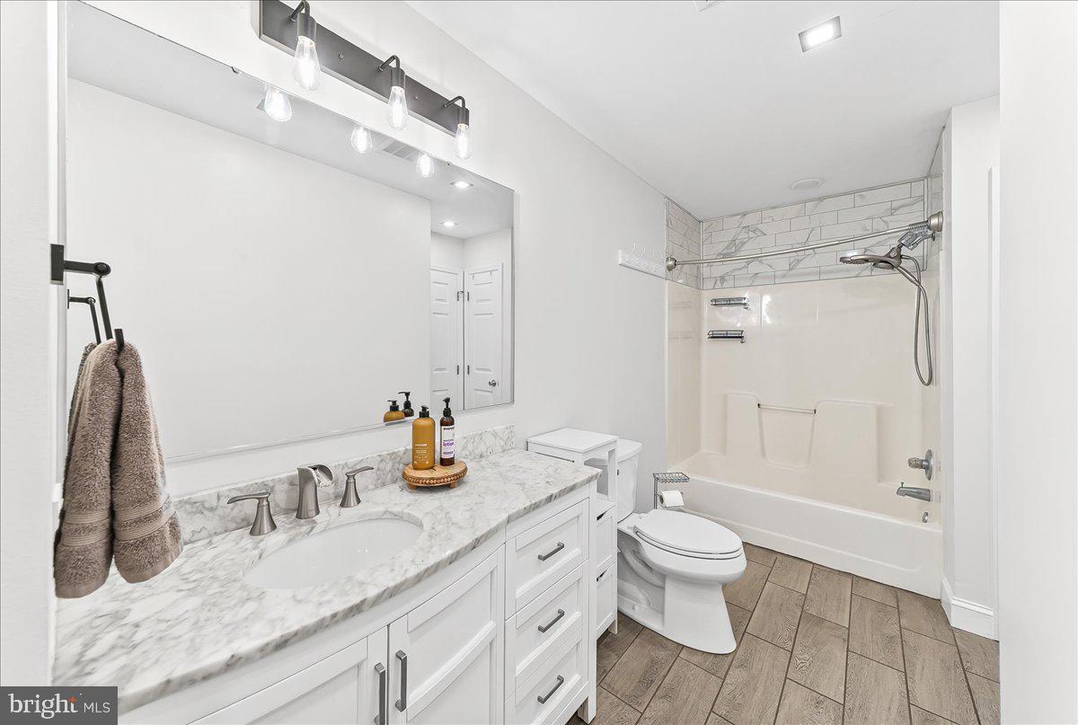 4169 Hunters Run Boulevard Reading, PA 19606 - Photo 16 of 33 Fully Refinished Hall Bathroom