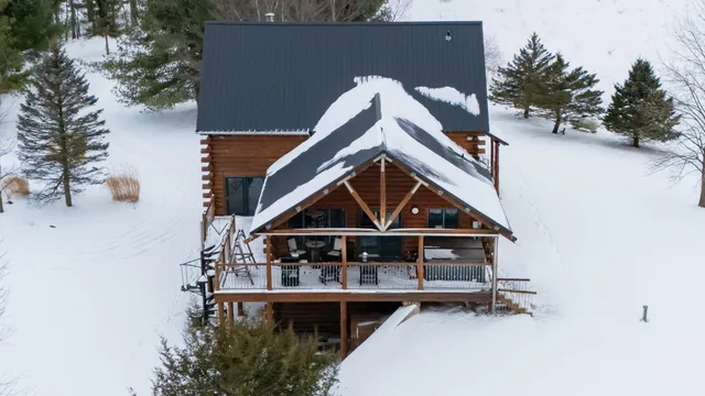 $898,500 | 8475 Gurd Road, Dowling, MI 49050