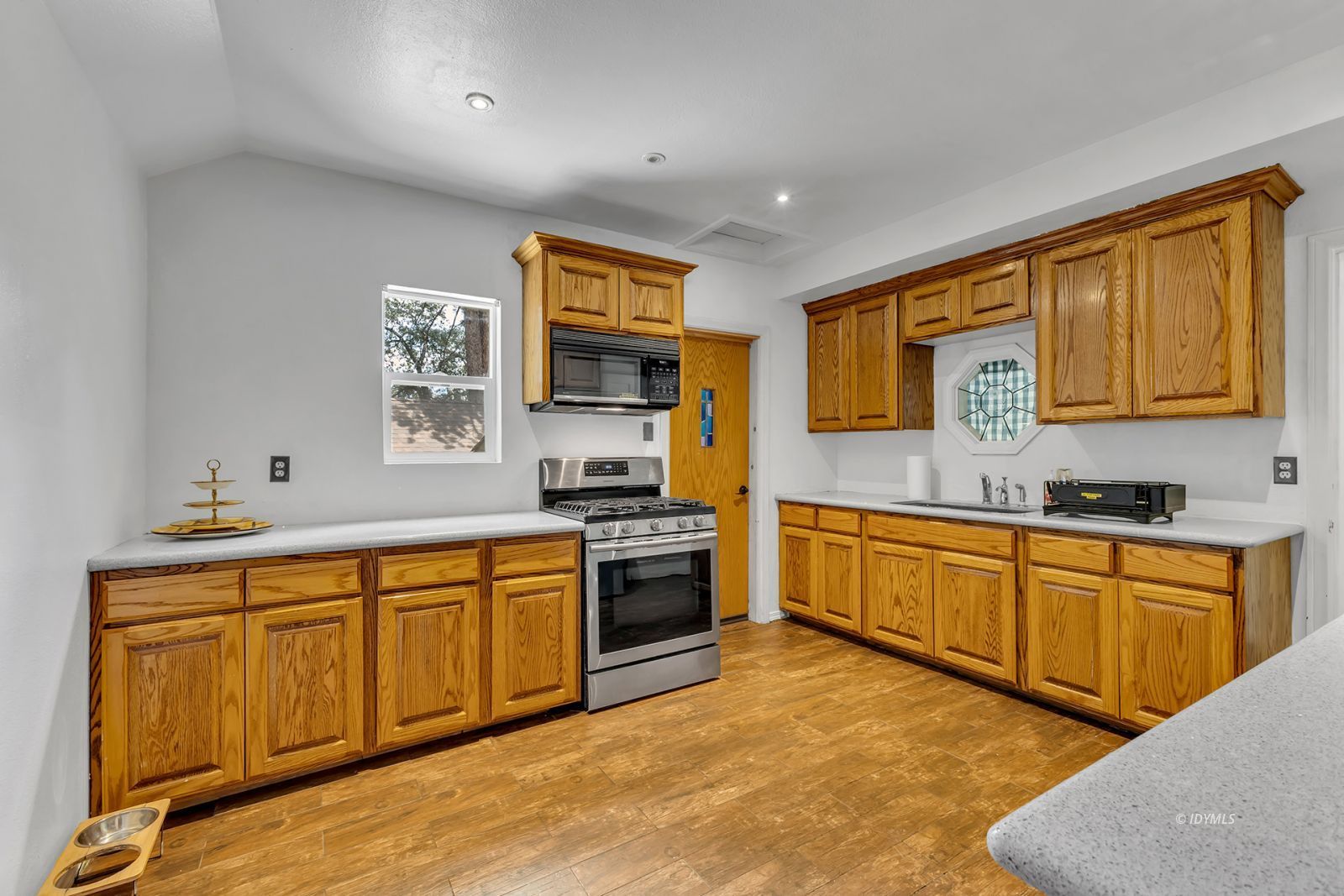 25325 Marion Ridge Drive Idyllwild, CA 92549 - Photo 14 of 25 Kitchen