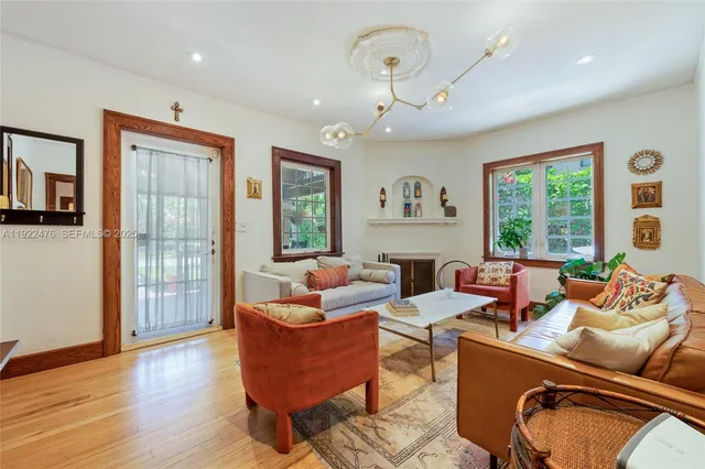 $5,950 | 1029 Milan Avenue, Unit 1029, Coral Gables, FL 33134