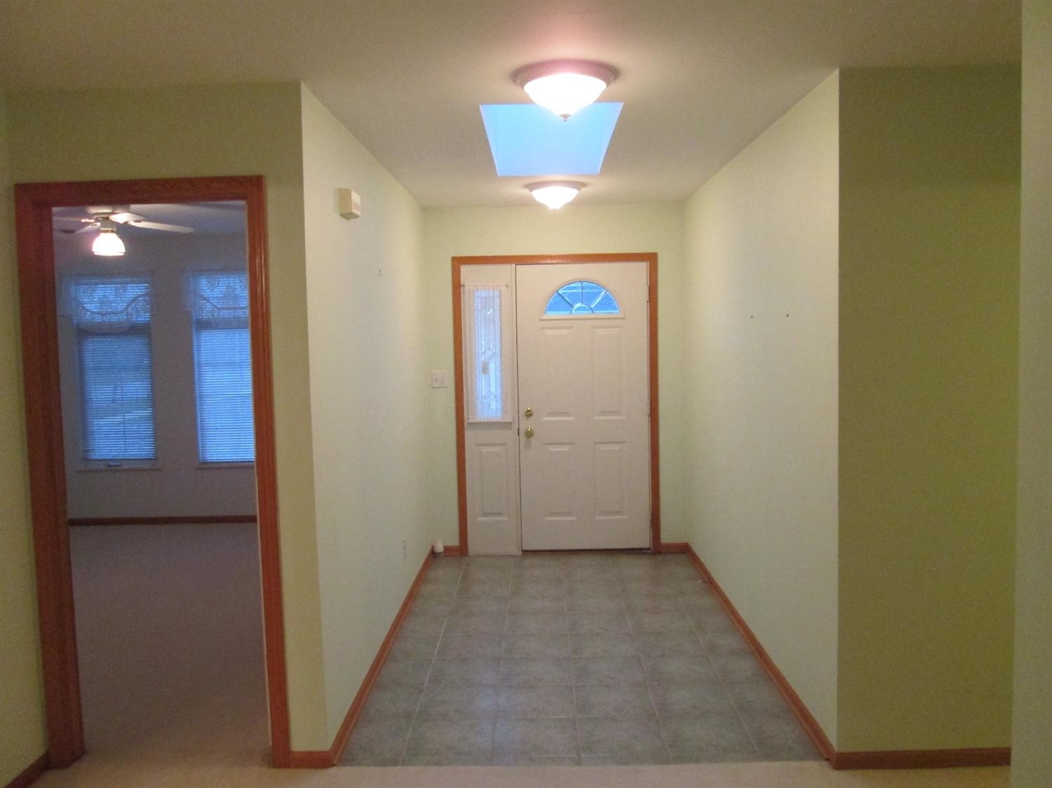 910 Easy Street, Unit A Crown Point, IN 46307 - Photo 4 of 10 1500x1124