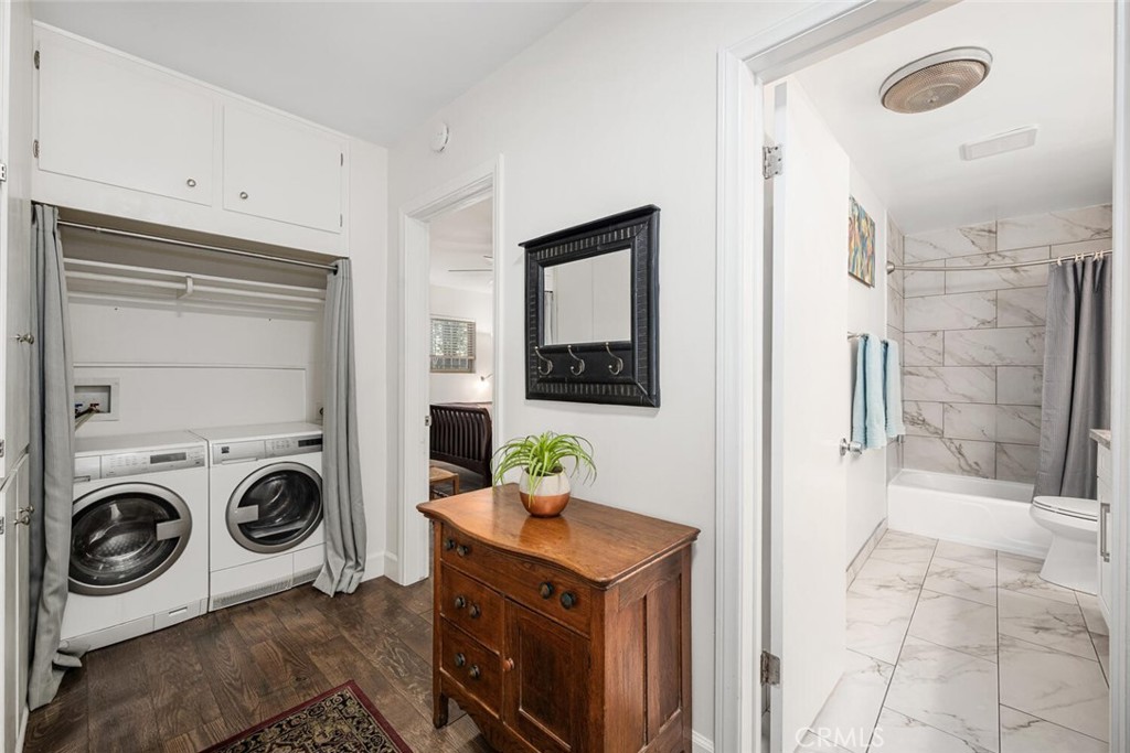 1604 2nd Street, Unit 1A Long Beach, CA 90802 - Photo 11 of 20 Laundry.