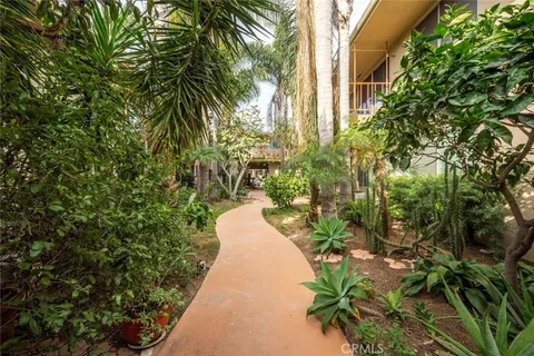 $656,500 | 1604 2nd Street, Unit 1A, Long Beach, CA 90802