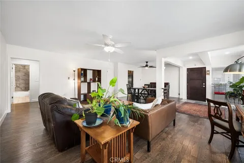 $656,500 | 1604 2nd Street, Unit 1A, Long Beach, CA 90802