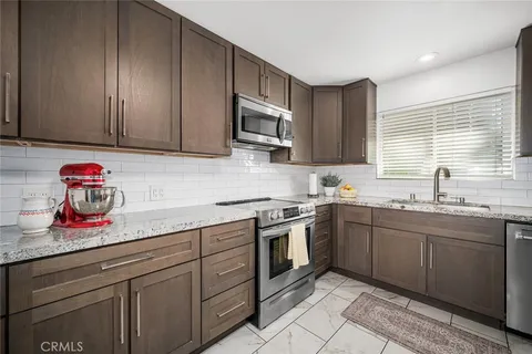 $656,500 | 1604 2nd Street, Unit 1A, Long Beach, CA 90802