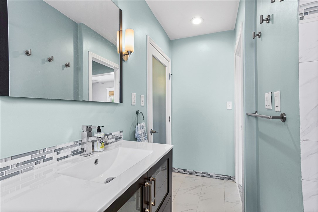 66 Crescent Road Pawtucket, RI 02861 - Photo 20 of 42
