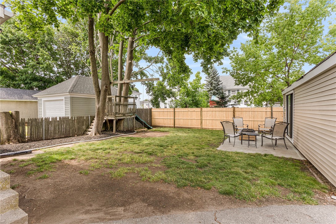 66 Crescent Road Pawtucket, RI 02861 - Photo 37 of 42