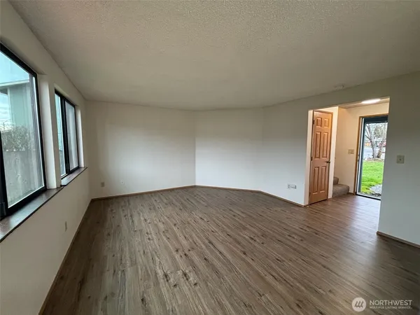 $2,485 | 15719 63rd St Court East, Sumner, WA 98390