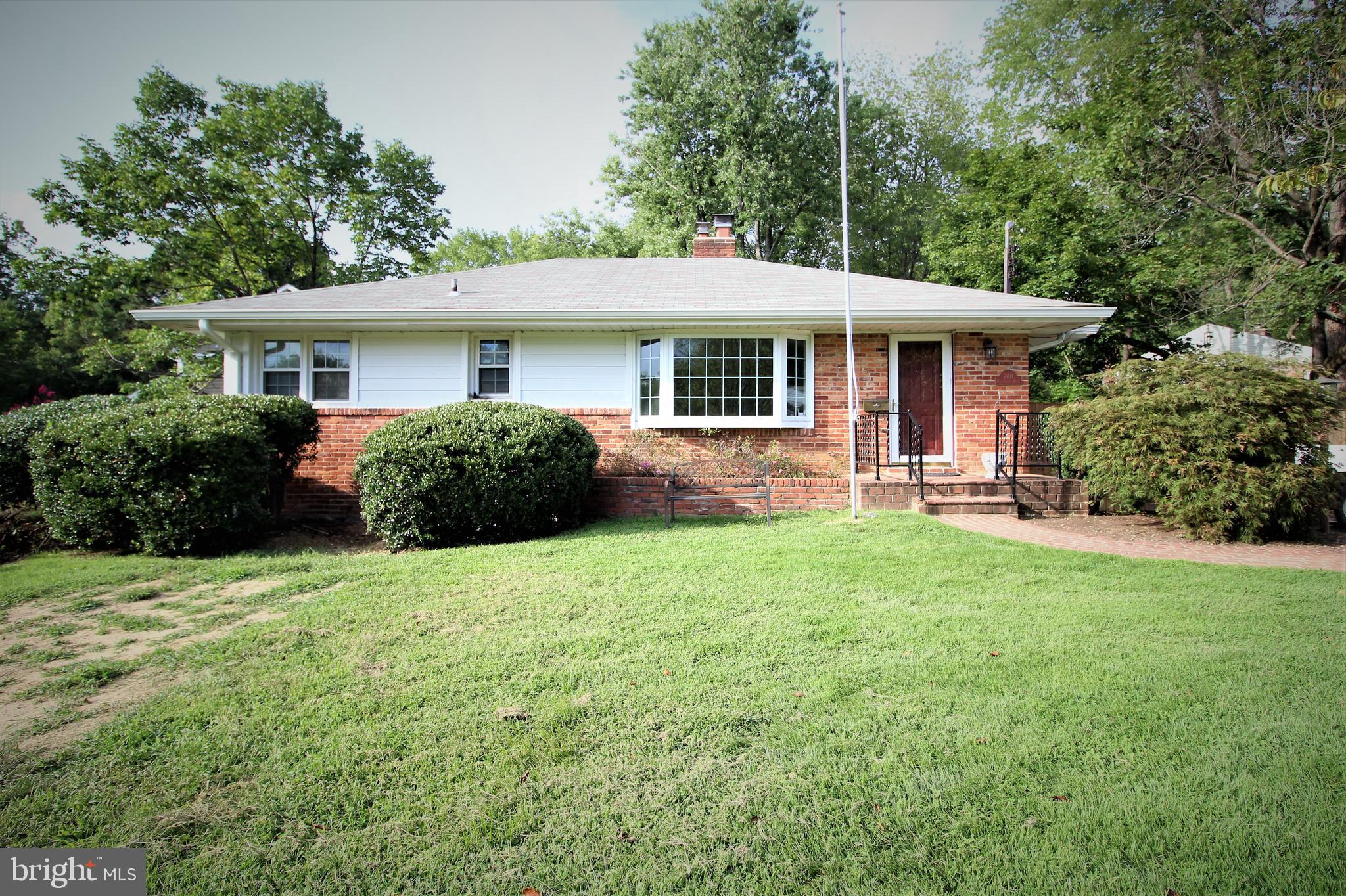 7903 Wellington Road Alexandria, VA 22308 - Photo 1 of 35