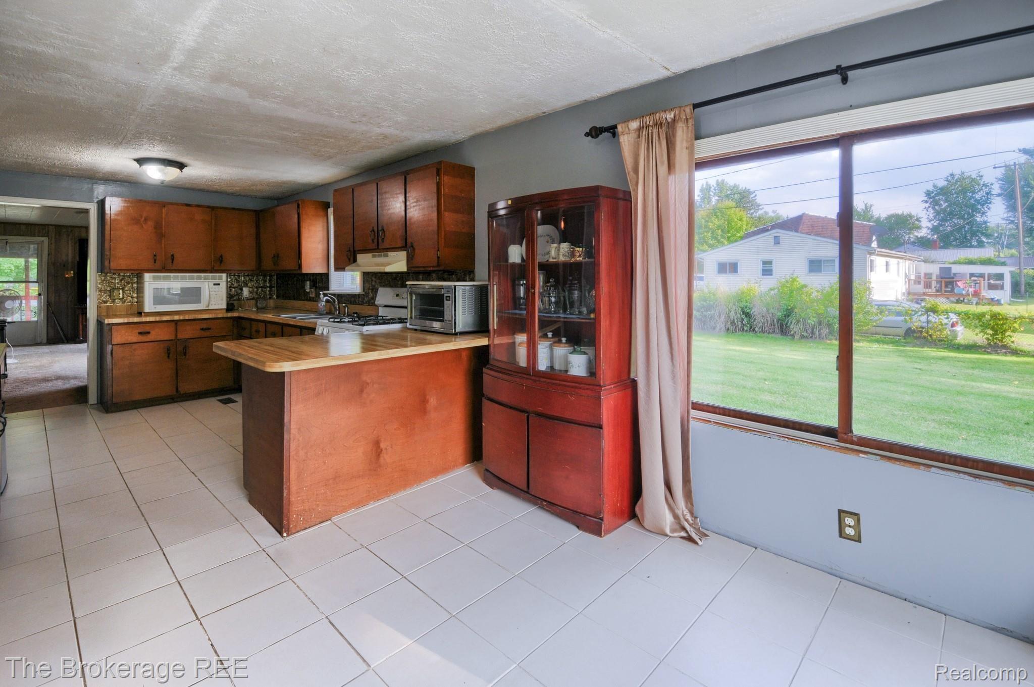 14263 North Bray Road Clio, MI 48420 - Photo 12 of 27 SD3_0817-HDR(5).jpg