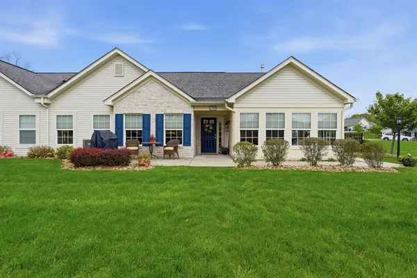 $524,900 | 300 Spring Valley Drive, Zelienople, PA 16063