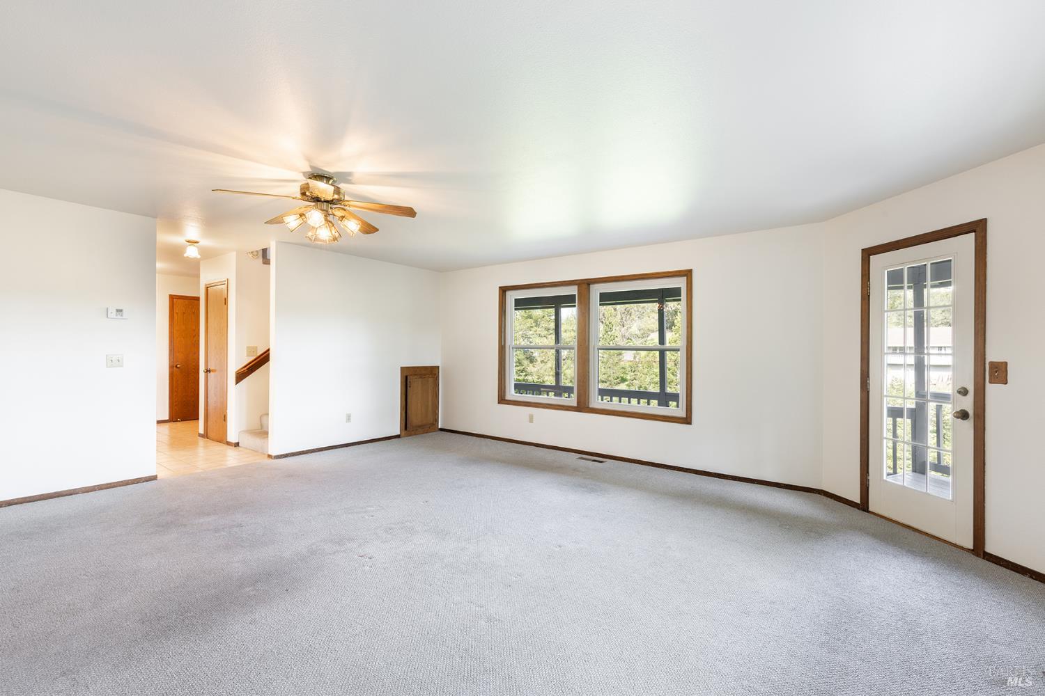 324 Burgundy Road Healdsburg, CA 95448 - Photo 15 of 52 Family/Living room-