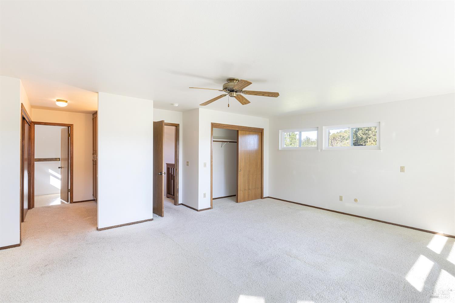 324 Burgundy Road Healdsburg, CA 95448 - Photo 29 of 52 Primary Suite