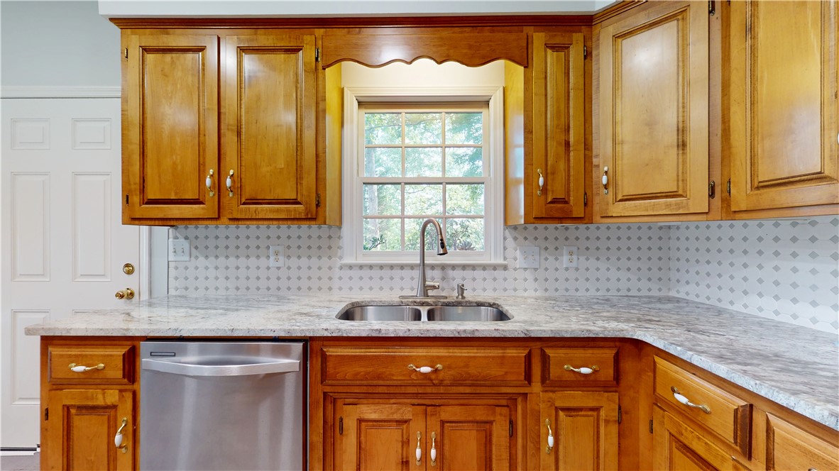 302 Catawbah Road Clemson, SC 29631 - Photo 12 of 40 Gallery Image 12