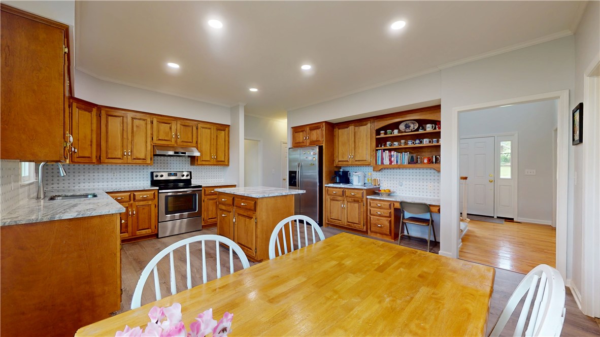 302 Catawbah Road Clemson, SC 29631 - Photo 10 of 40 Gallery Image 10