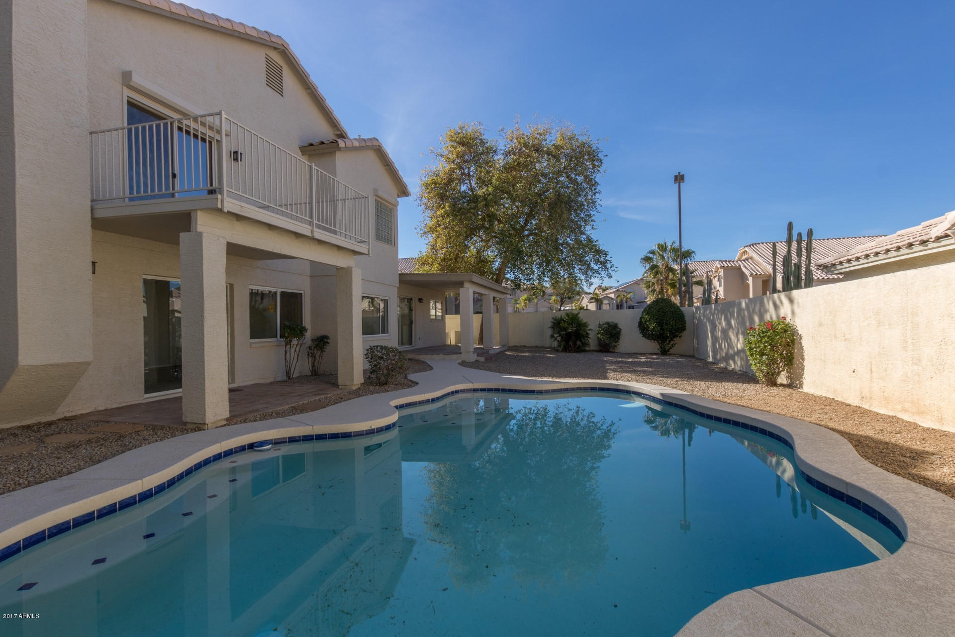 1734 East Redfield Road Phoenix, AZ 85022 - Photo 8 of 40 0052-Redfield (8)