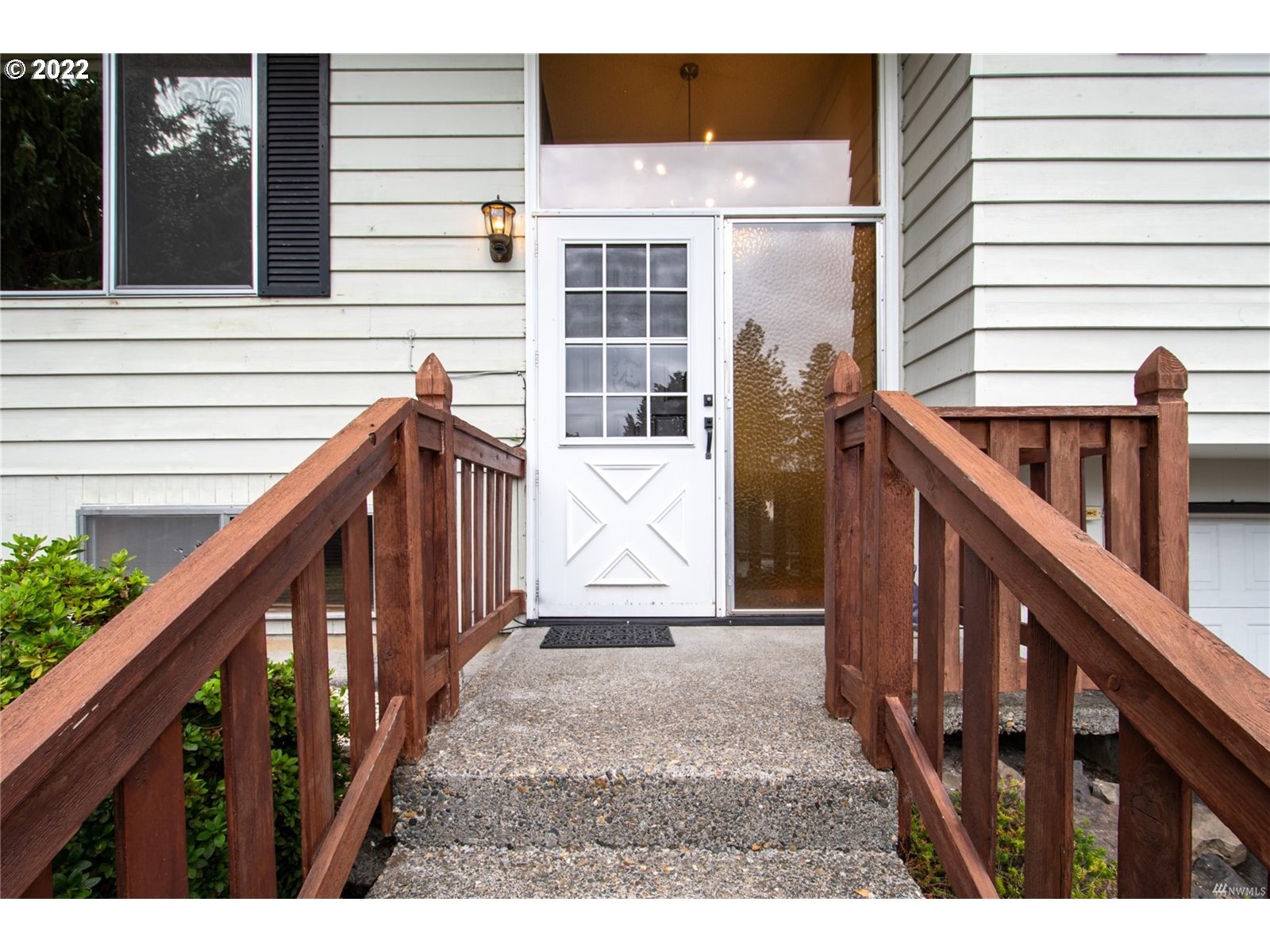 142 James Street Longview, WA 98632 - Photo 4 of 32