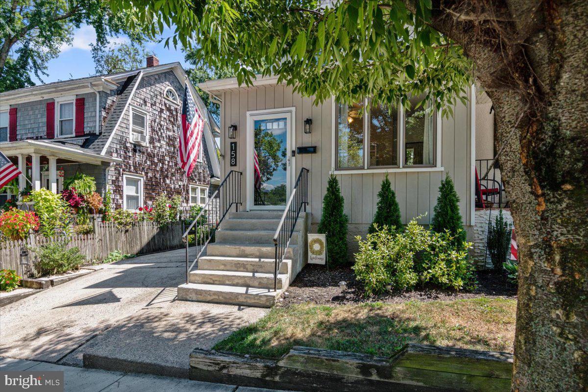 158 Lafayette Road Audubon, NJ 08106 - Photo 2 of 29 Charming home with inviting entrance.