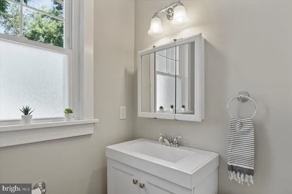 $3,000 | 158 Lafayette Road, Audubon, NJ 08106