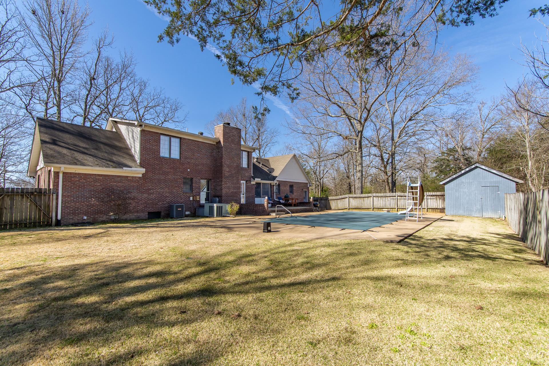 255 Easley Loop Savannah, TN 38372 - Photo 35 of 40 a view of a house with snow on the road