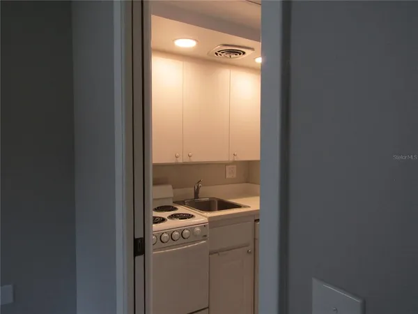 $1,500 | 3553 Longmeadow, Unit 27, Sarasota, FL 34235