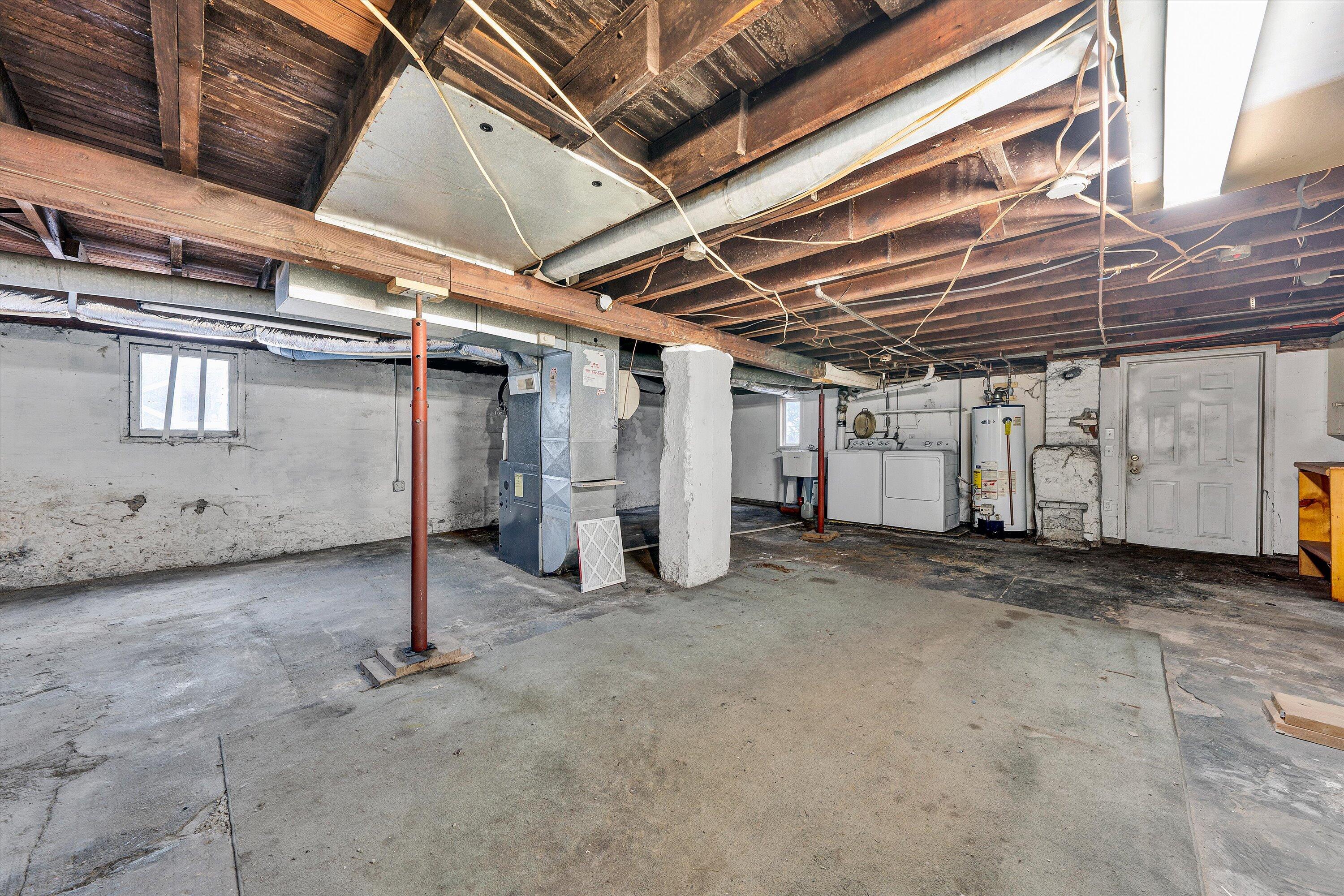 1609 6th Street Southwest Roanoke, VA 24016 - Photo 27 of 43 a view of a garage
