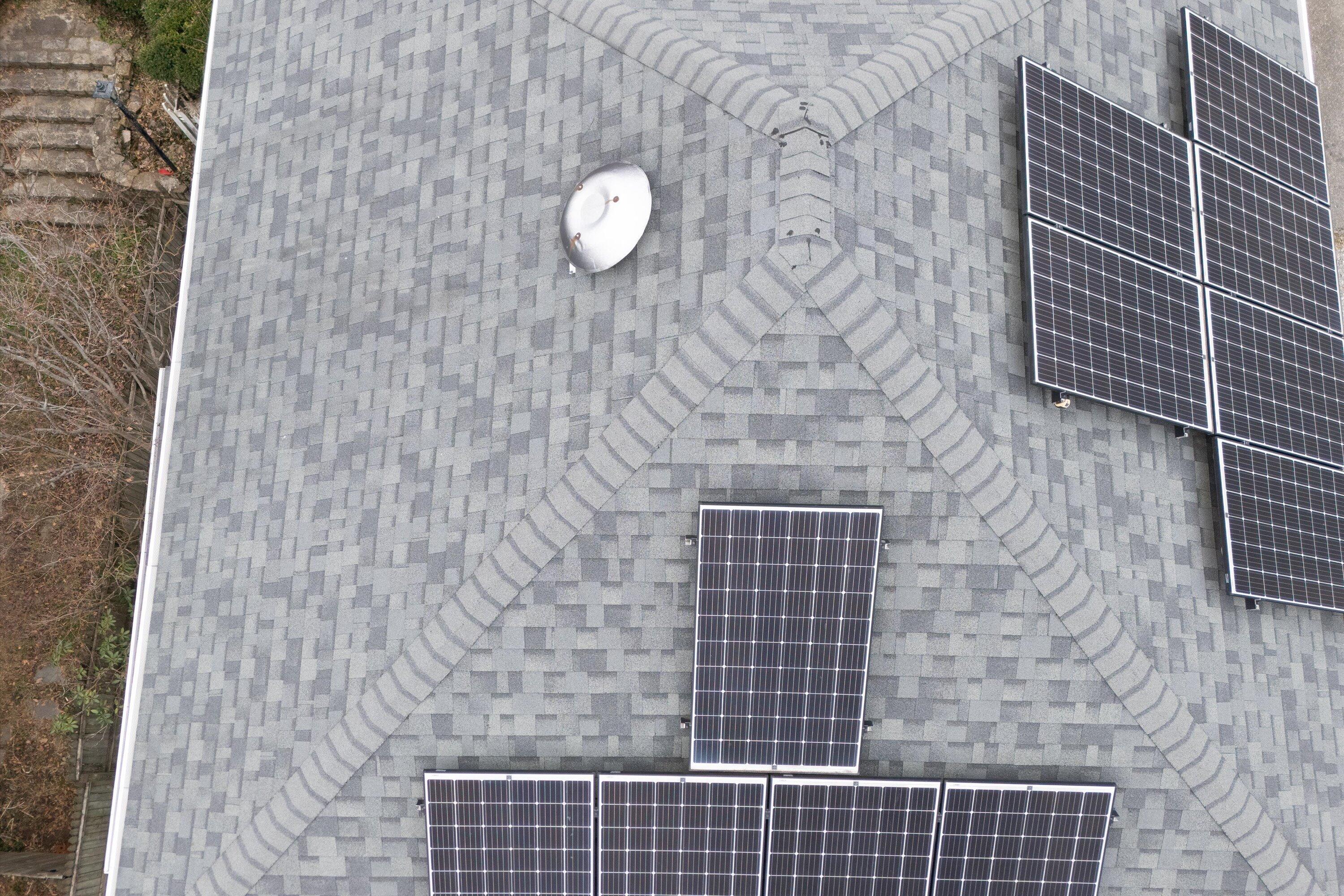1609 6th Street Southwest Roanoke, VA 24016 - Photo 33 of 43 a bathroom with a shower