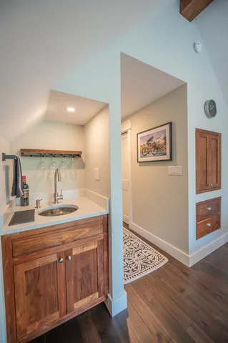 $749,000 | 20 Ray Hill Road, Wilmington, VT 05363