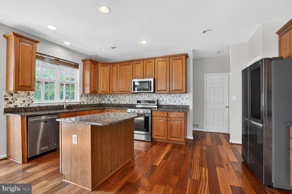 $1,280,000 | 25845 Spring Farm Circle, Chantilly, VA 20152