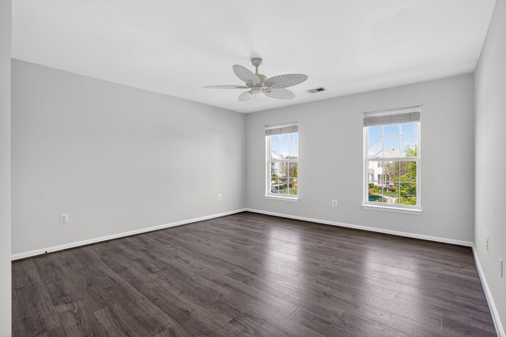 25845 Spring Farm Circle Chantilly, VA 20152 - Photo 32 of 57 Bedroom 2.