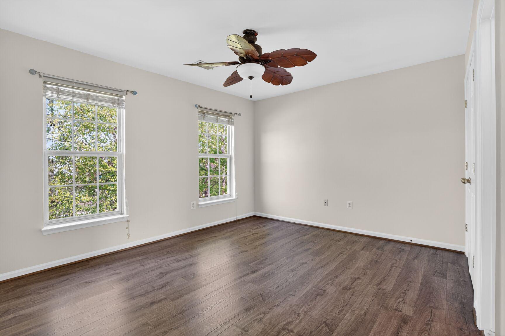 25845 Spring Farm Circle Chantilly, VA 20152 - Photo 37 of 57 Bedroom 4.