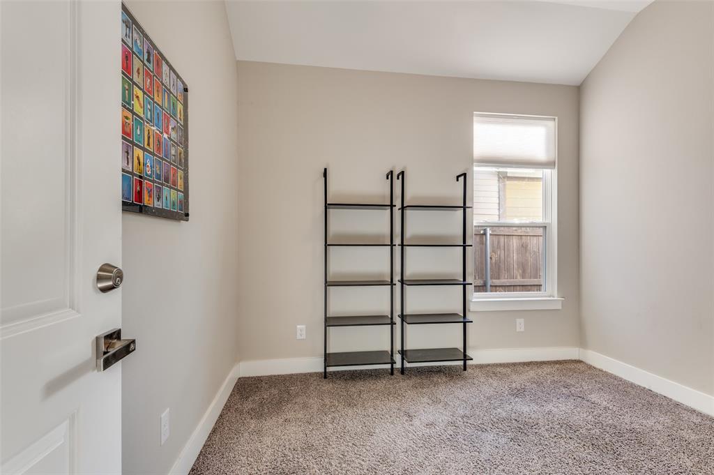 1210 Morrell Avenue Dallas, TX 75203 - Photo 20 of 28 an empty room with windows