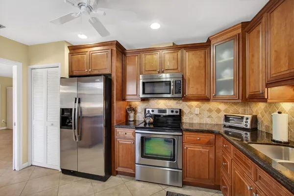$439,500 | 17 Southeast Turtle Creek Drive, Unit D, Jupiter, FL 33469