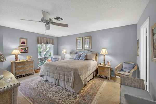 $439,500 | 17 Southeast Turtle Creek Drive, Unit D, Jupiter, FL 33469