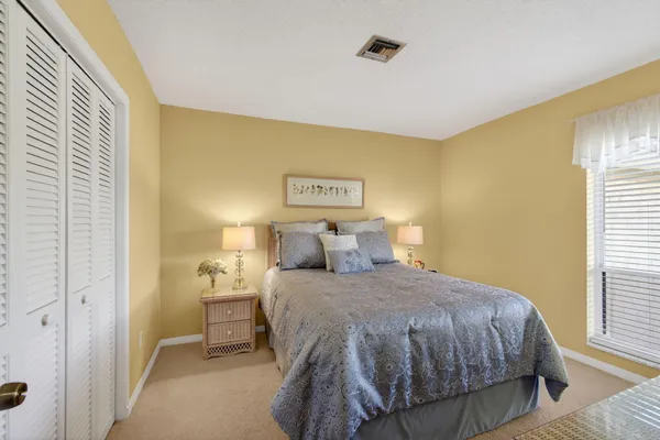 $439,500 | 17 Southeast Turtle Creek Drive, Unit D, Jupiter, FL 33469