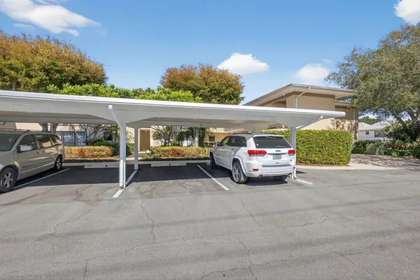 $439,500 | 17 Southeast Turtle Creek Drive, Unit D, Jupiter, FL 33469