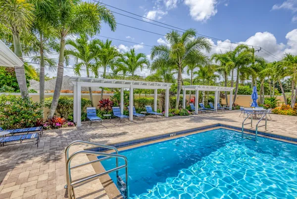 $439,500 | 17 Southeast Turtle Creek Drive, Unit D, Jupiter, FL 33469