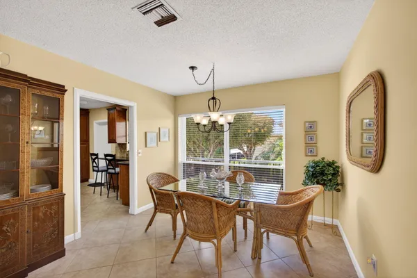 $439,500 | 17 Southeast Turtle Creek Drive, Unit D, Jupiter, FL 33469