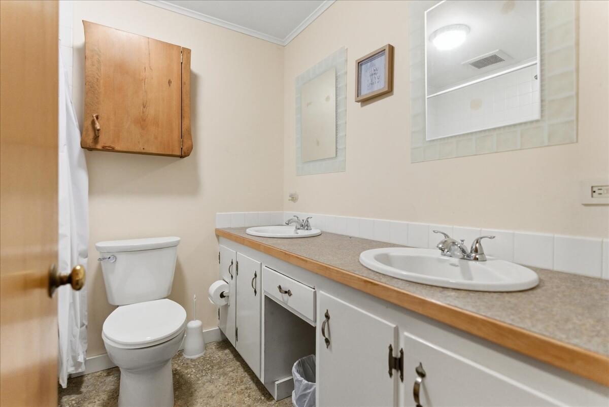 43 Holmes Road Winthrop, ME 04364 - Photo 18 of 78 099-10_bathroom_2_a