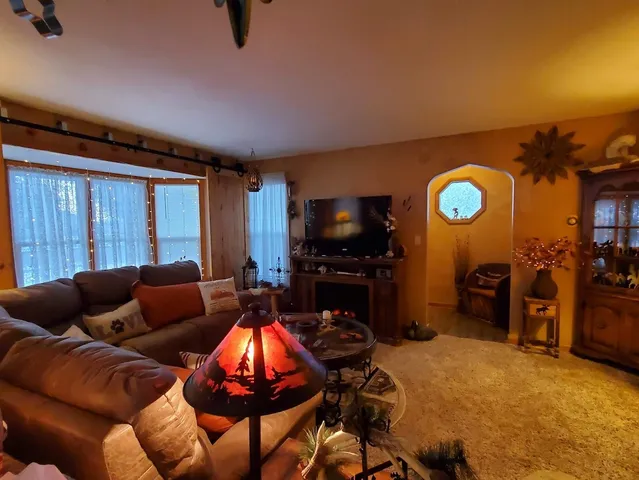 $264,900 | 476 North Bridge Street, Manawa, WI 54949