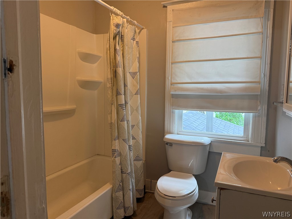 74 Avondale Park Rochester, NY 14620 - Photo 13 of 38 Bath