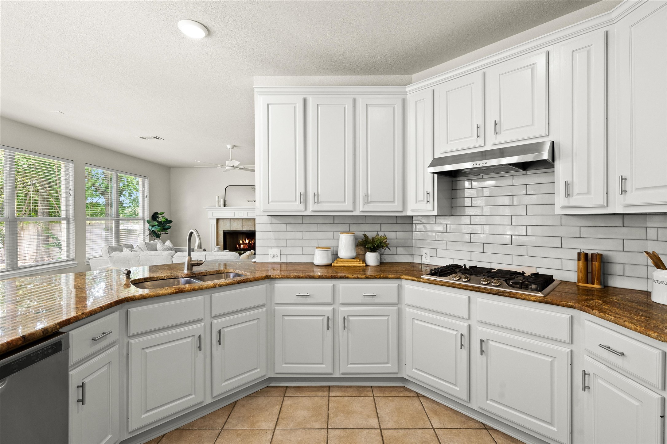 3416 Oxsheer Drive Austin, TX 78732 - Photo 14 of 39 So much space to cook and entertain