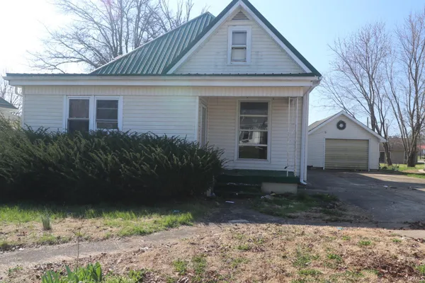 $95,000 | 405 Southwest 3rd Street, Loogootee, IN 47553