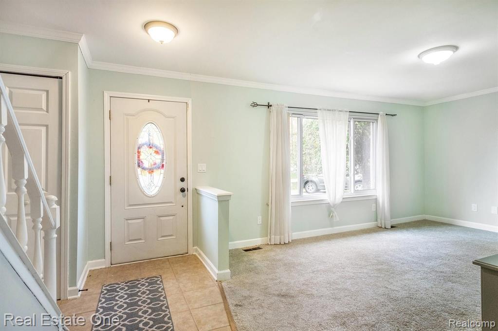 501 Meadowlake Road Canton, MI 48188 - Photo 2 of 36