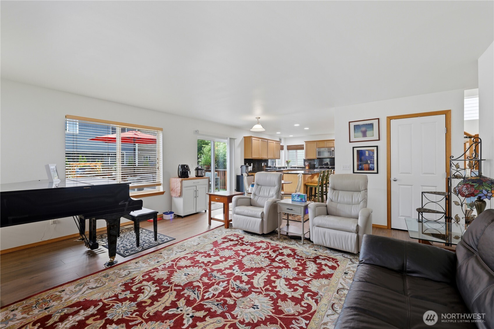 5208 Northeast 8th Court Renton, WA 98059 - Photo 13 of 34