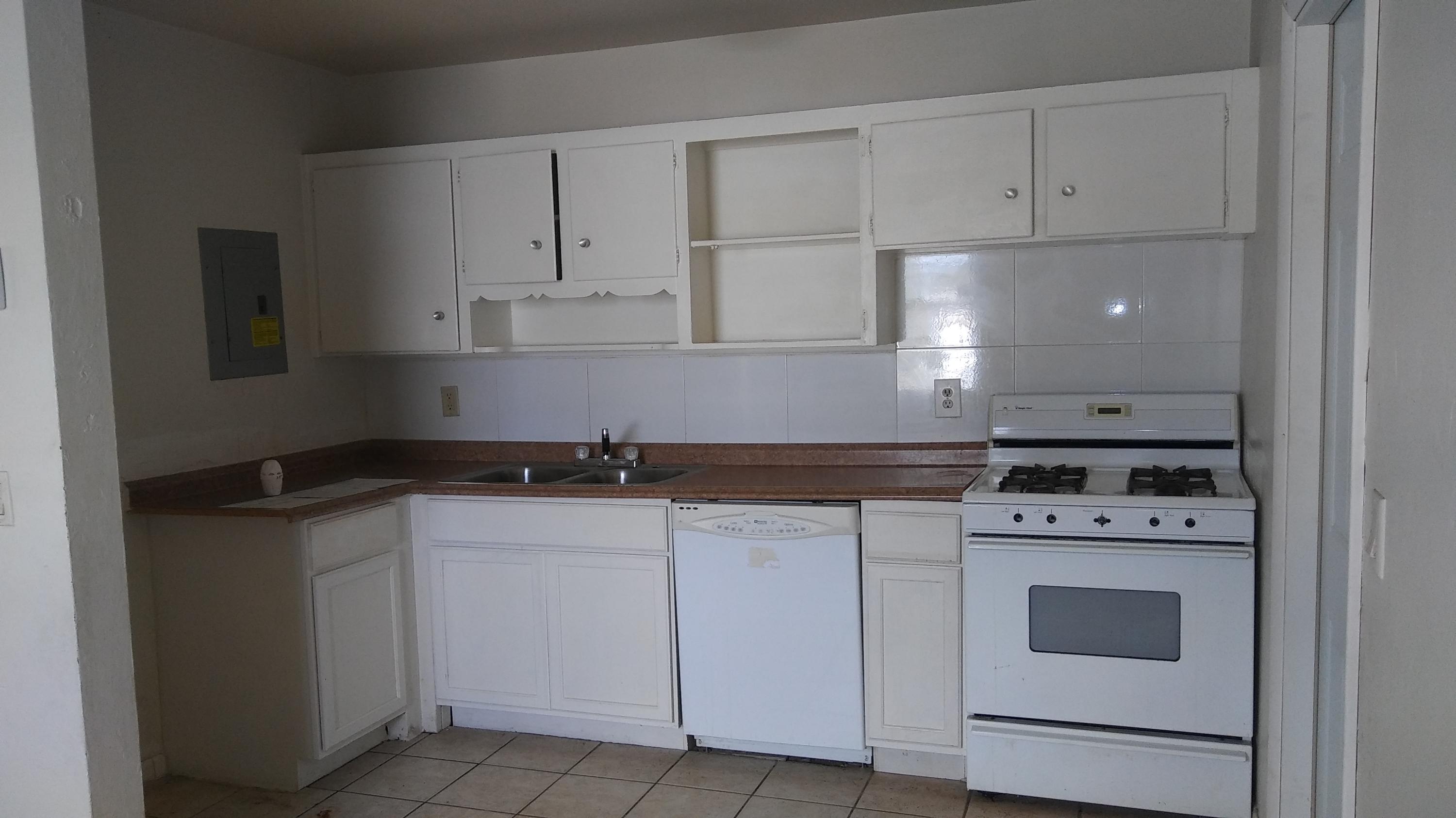 1541 West 9th Street Riviera Beach, FL 33404 - Photo 6 of 11 20180126_143219